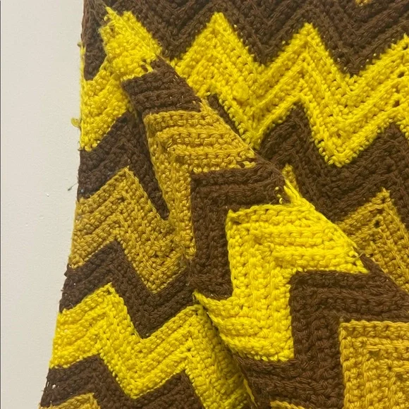 Vintage Chevron Patterned Brown and Yellow Handmade Crochet Blanket - Picture 3 of 3